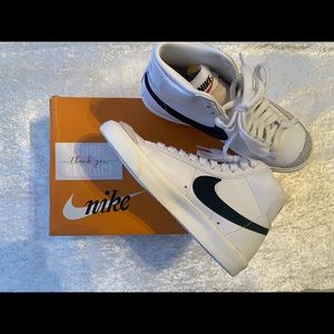 Nike Blazer Mid '77 High Top Sneaker